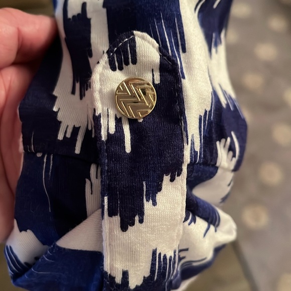 Macbeth Collection by Margaret Joseph’s Hooded Coverup with gold details - Picture 5 of 12